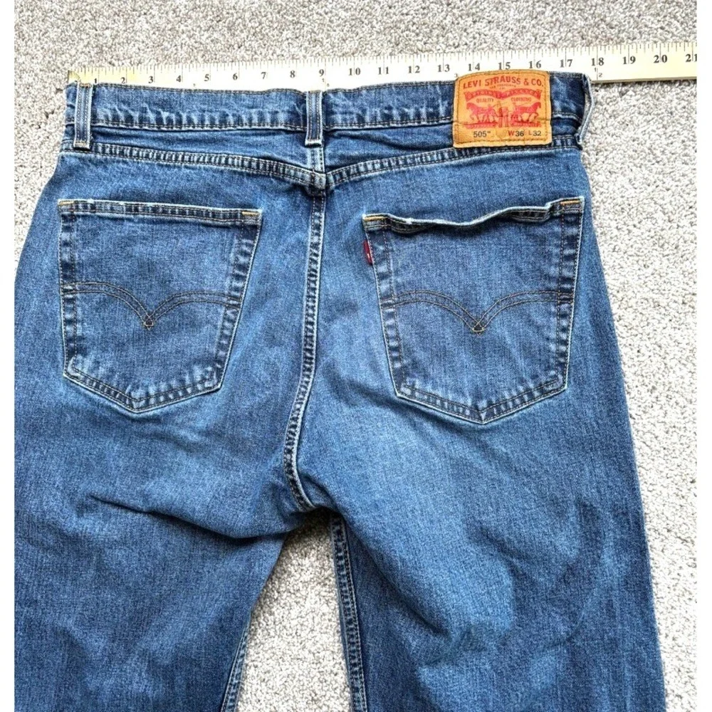 Levi's 505 Jeans 36x32 (Measures 35X31) Blue Denim High Rise Straight Leg Taper